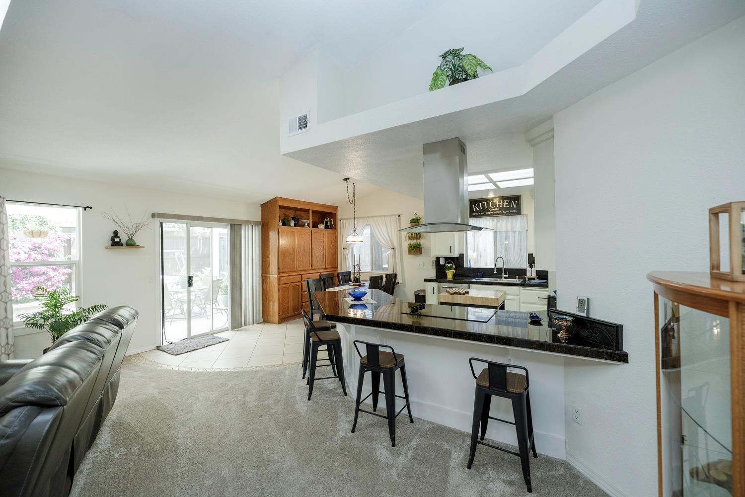 230 Meyenberg Ave, Ripon, CA 95366