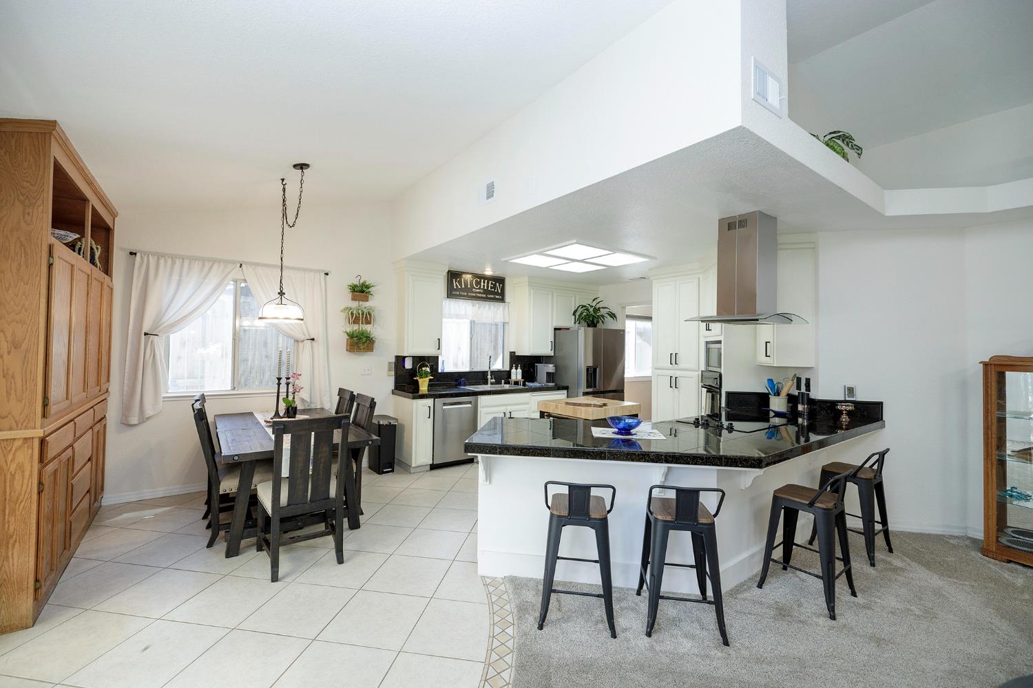 230 Meyenberg Ave, Ripon, CA 95366