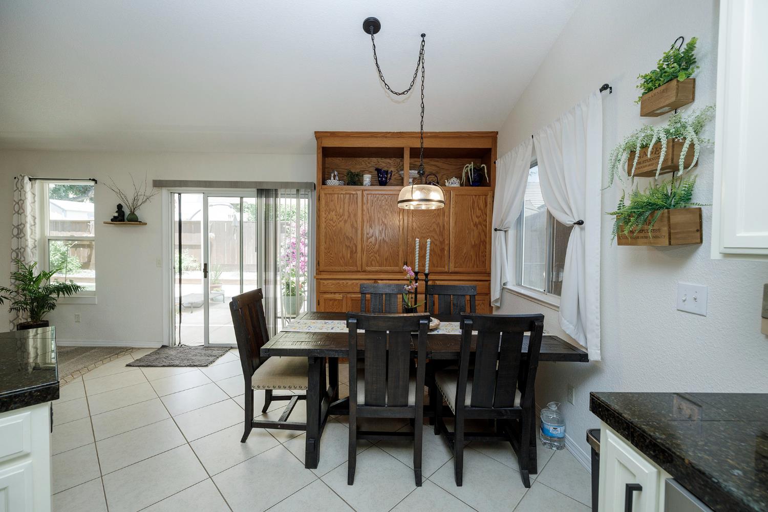 230 Meyenberg Ave, Ripon, CA 95366