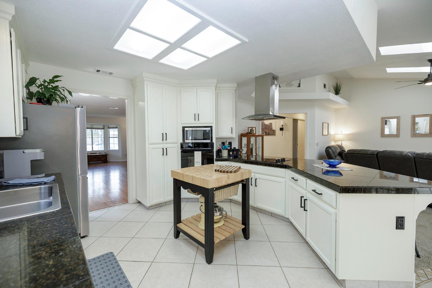 230 Meyenberg Ave, Ripon, CA 95366