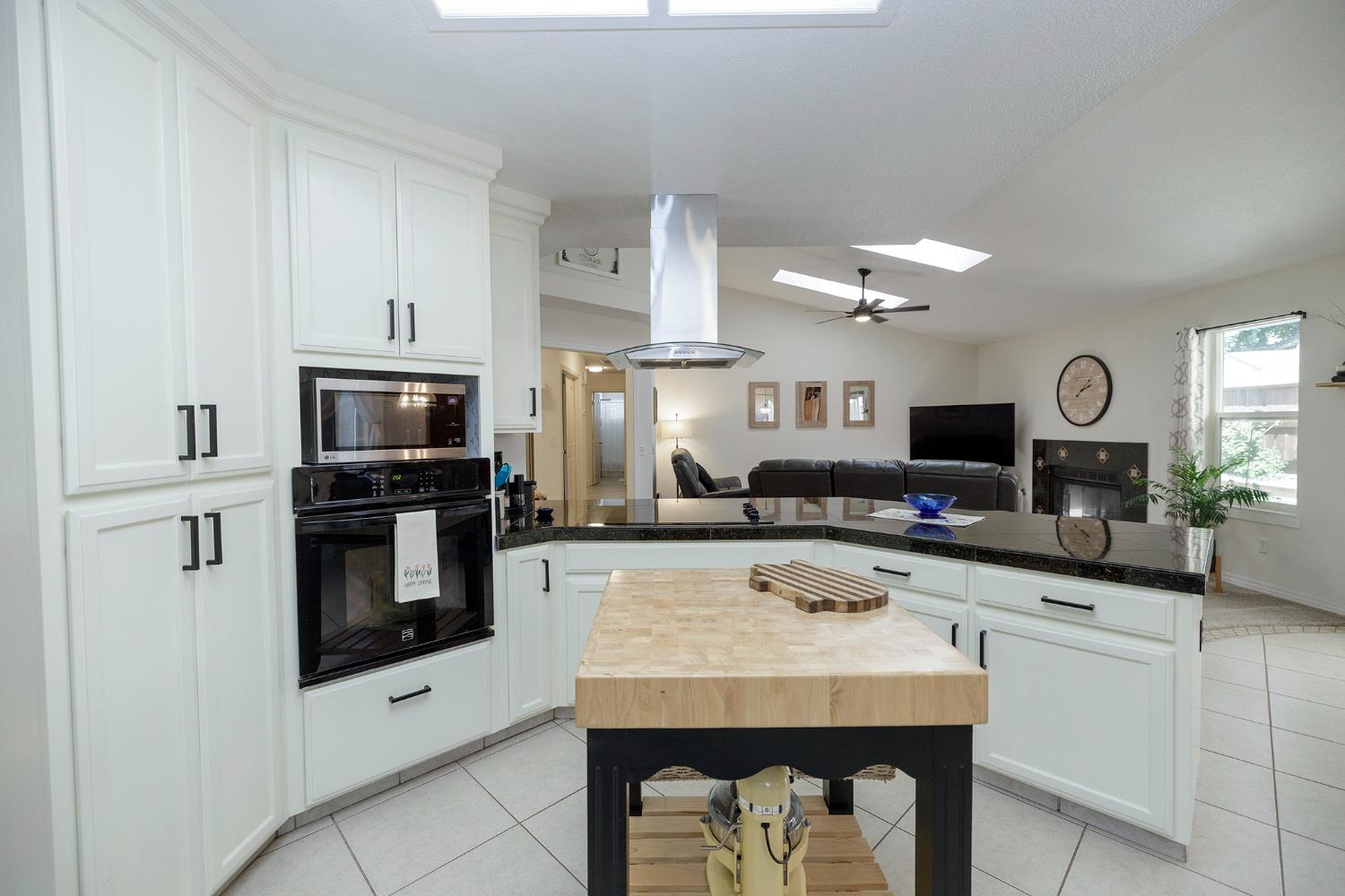 230 Meyenberg Ave, Ripon, CA 95366