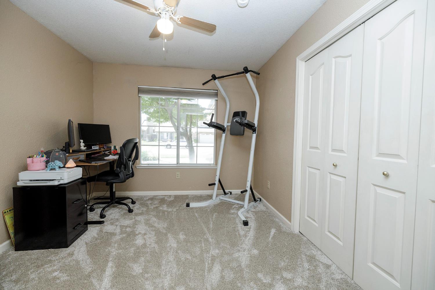 230 Meyenberg Ave, Ripon, CA 95366
