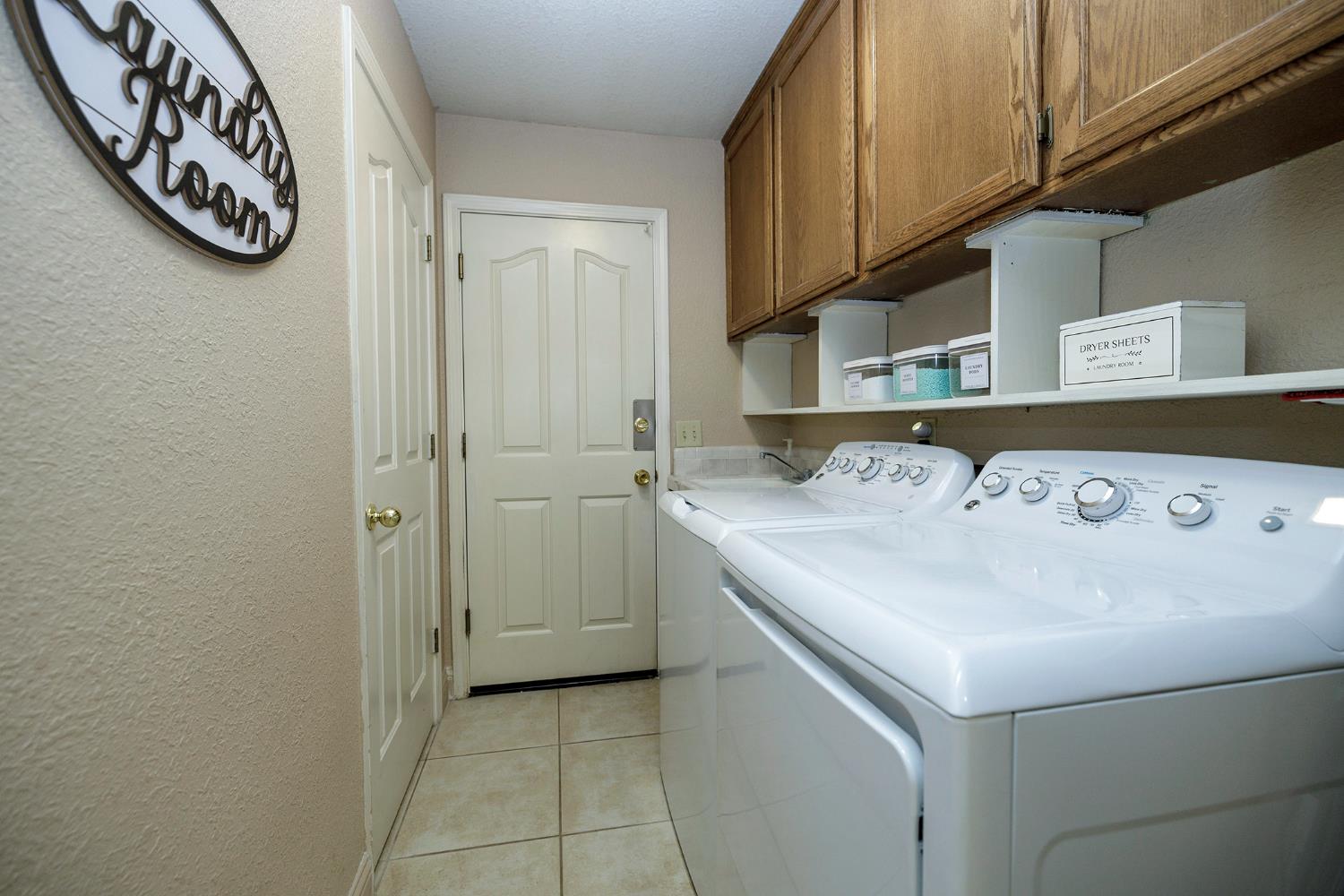 230 Meyenberg Ave, Ripon, CA 95366