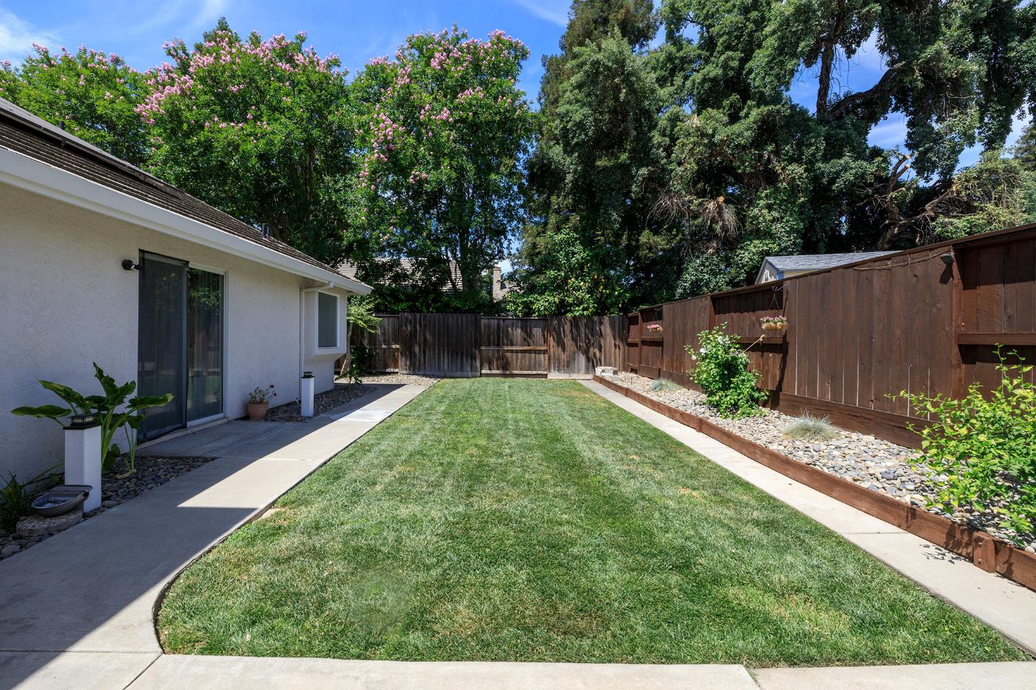 230 Meyenberg Ave, Ripon, CA 95366