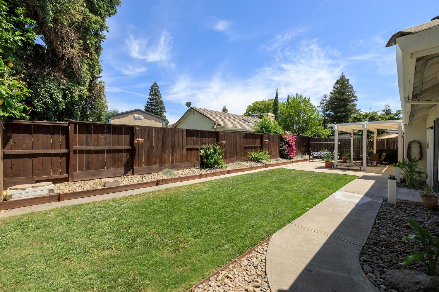 230 Meyenberg Ave, Ripon, CA 95366