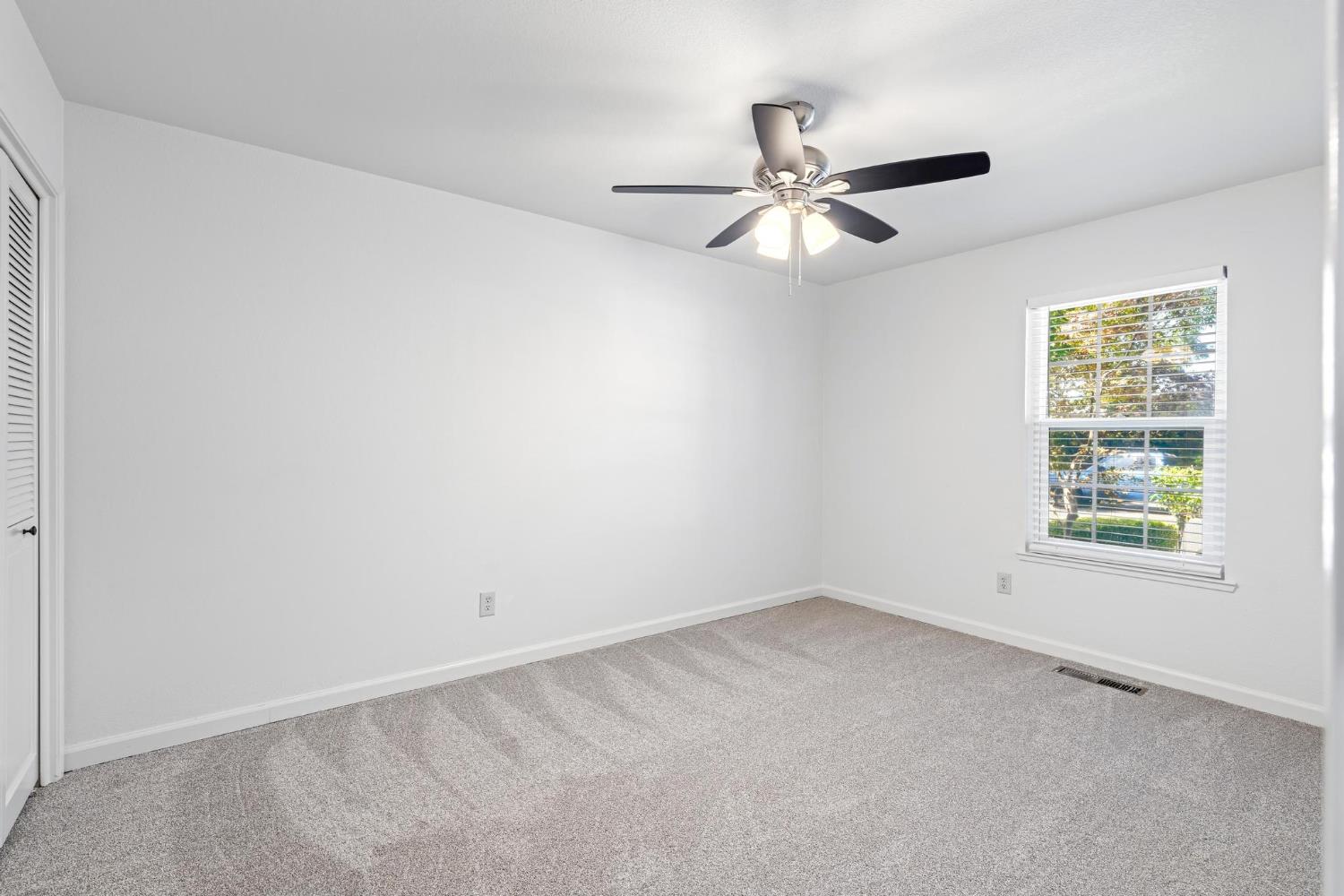 1500 Kentwood Ave, Modesto, CA 95355