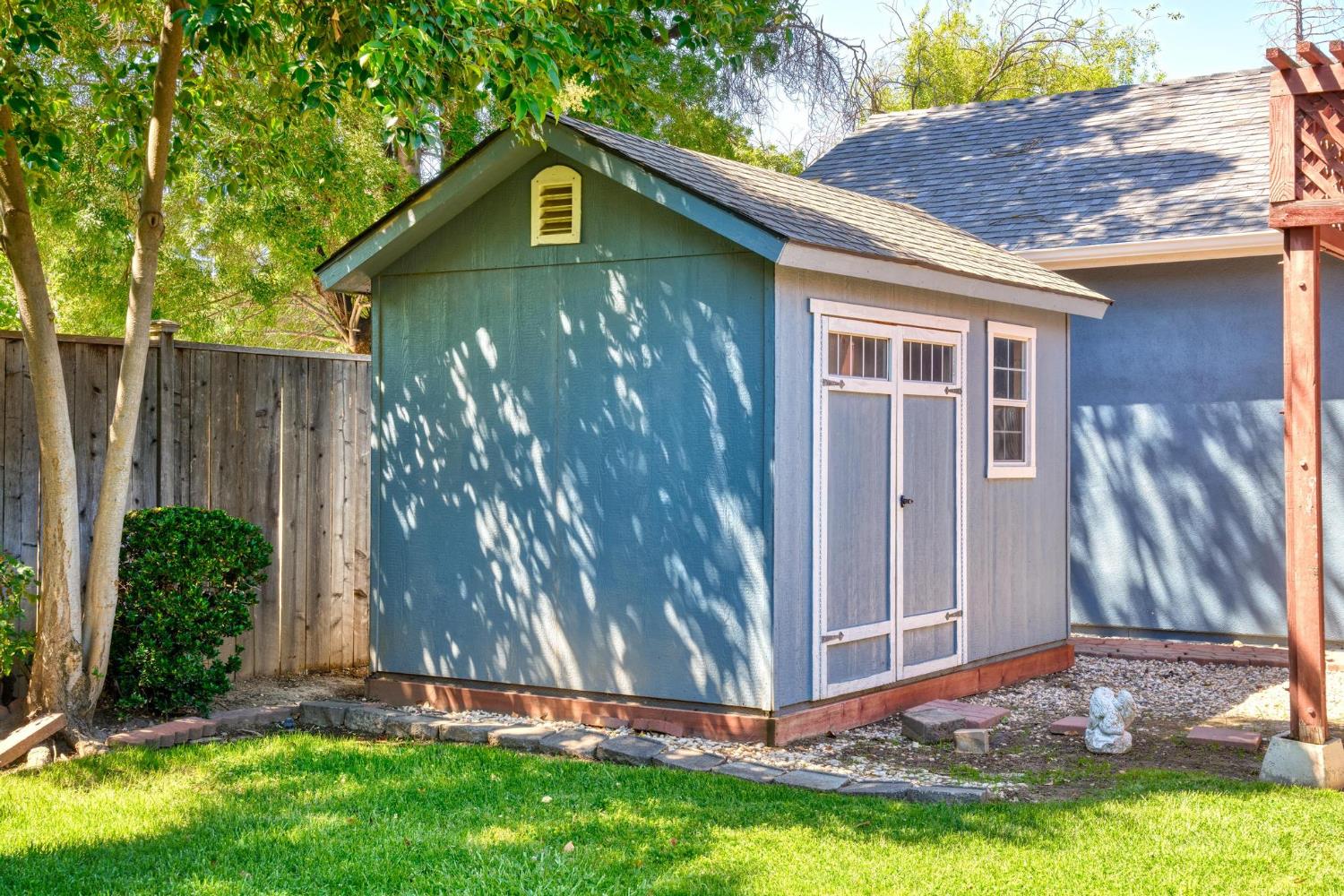 1500 Kentwood Ave, Modesto, CA 95355