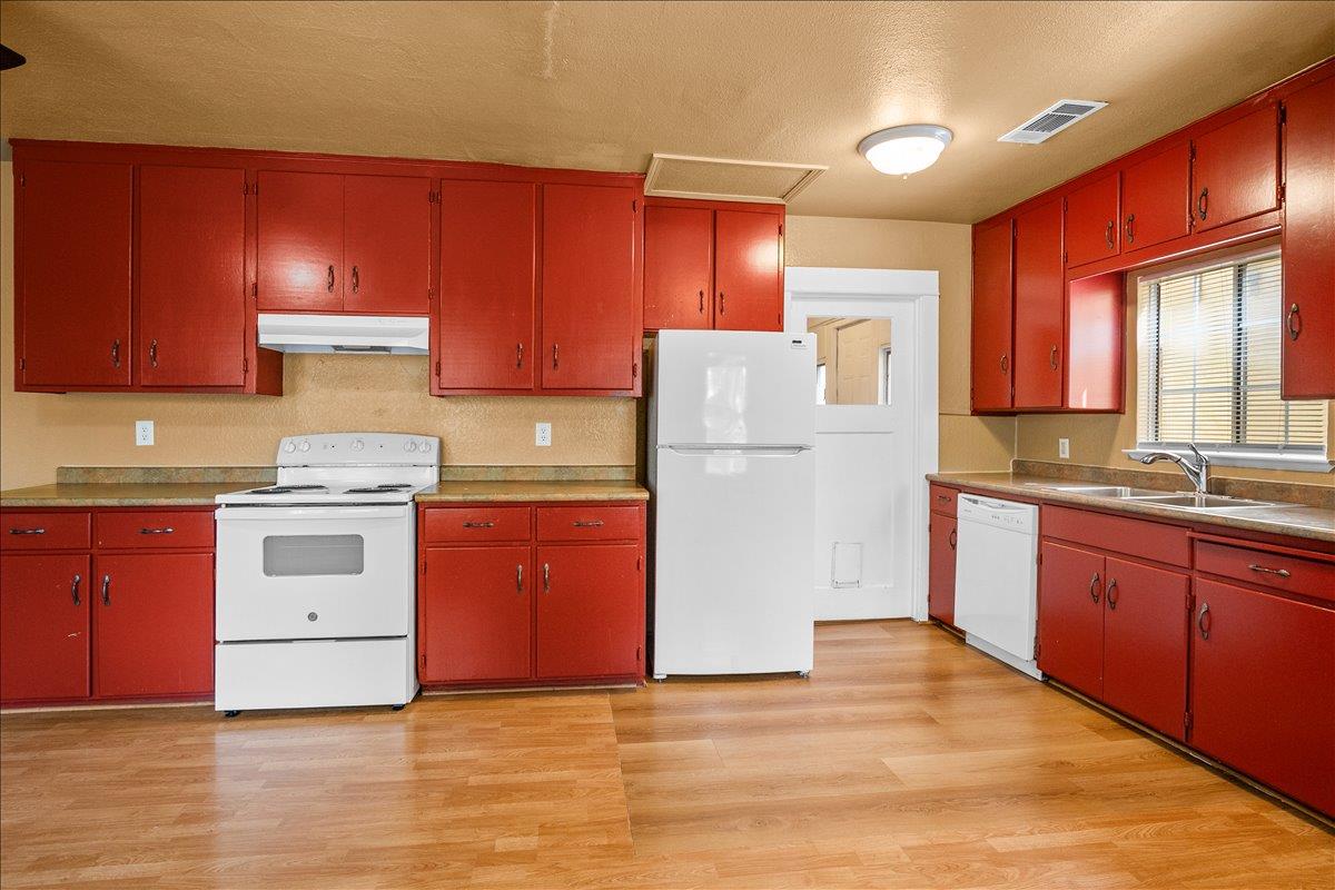 405 E Morris Ave, Modesto, CA 95354