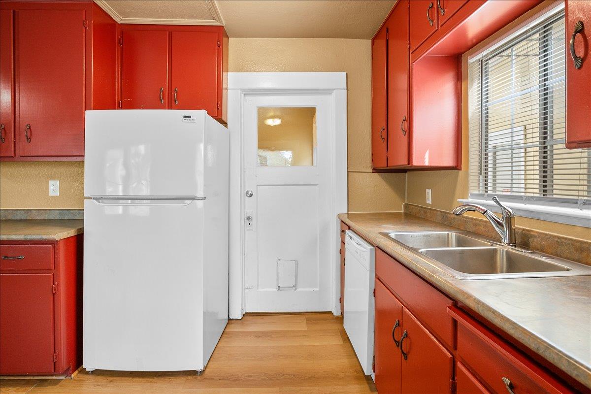 405 E Morris Ave, Modesto, CA 95354