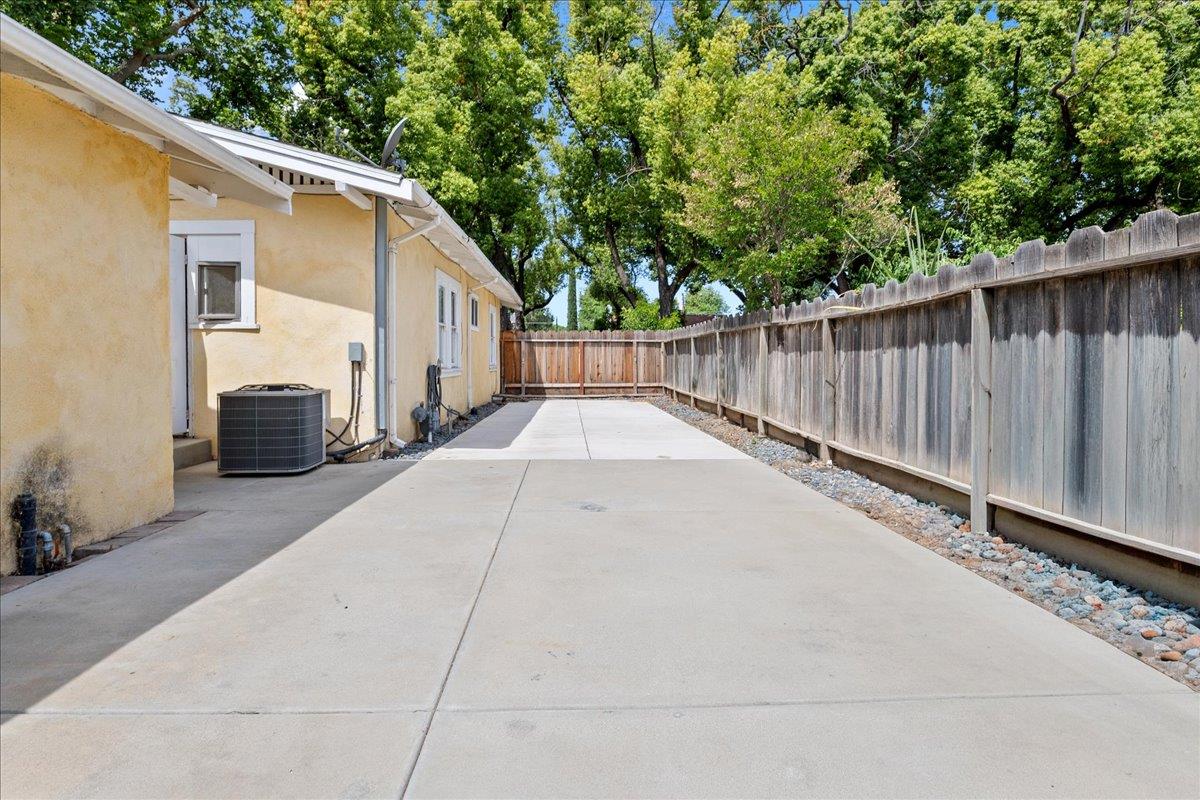 405 E Morris Ave, Modesto, CA 95354