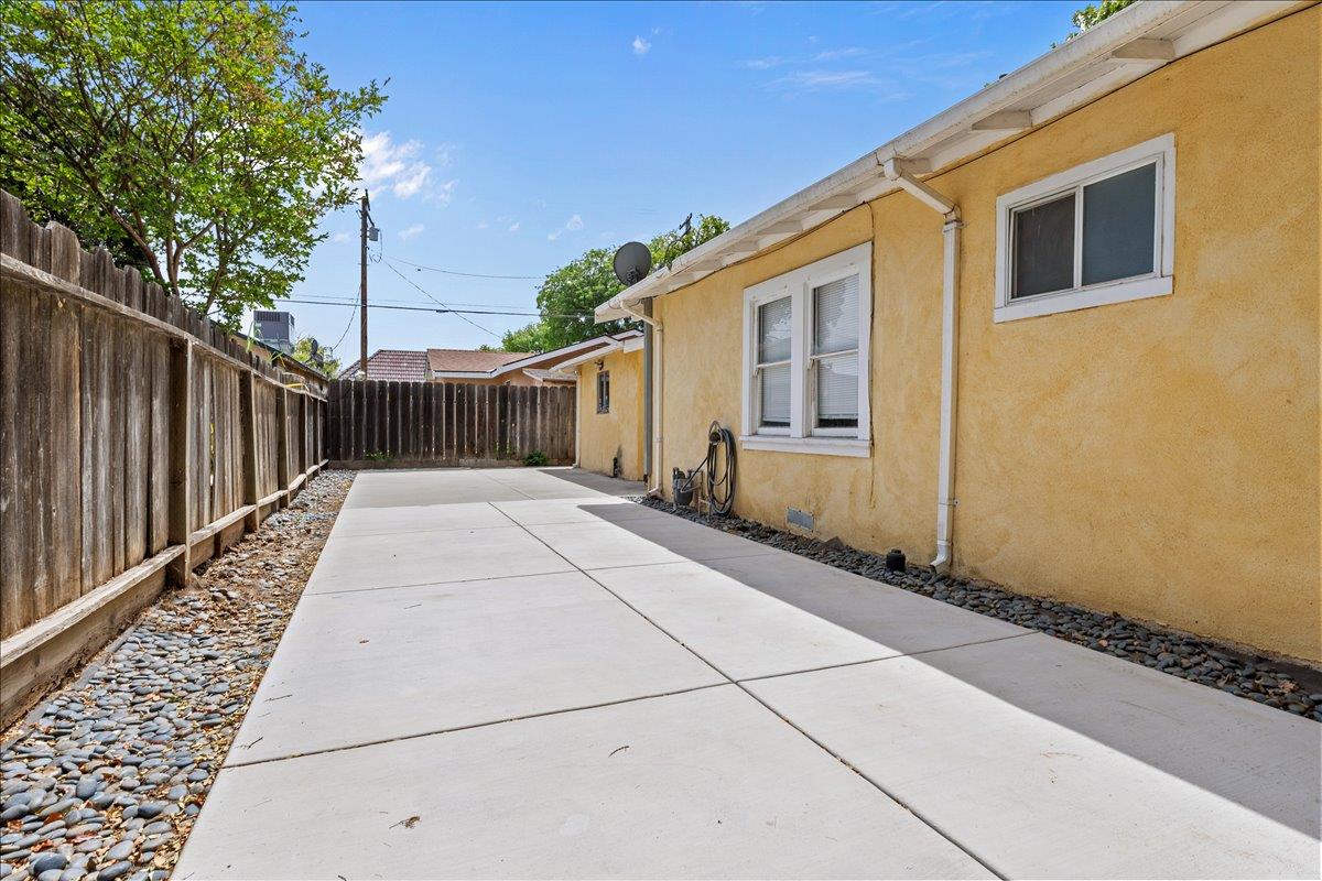 405 E Morris Ave, Modesto, CA 95354