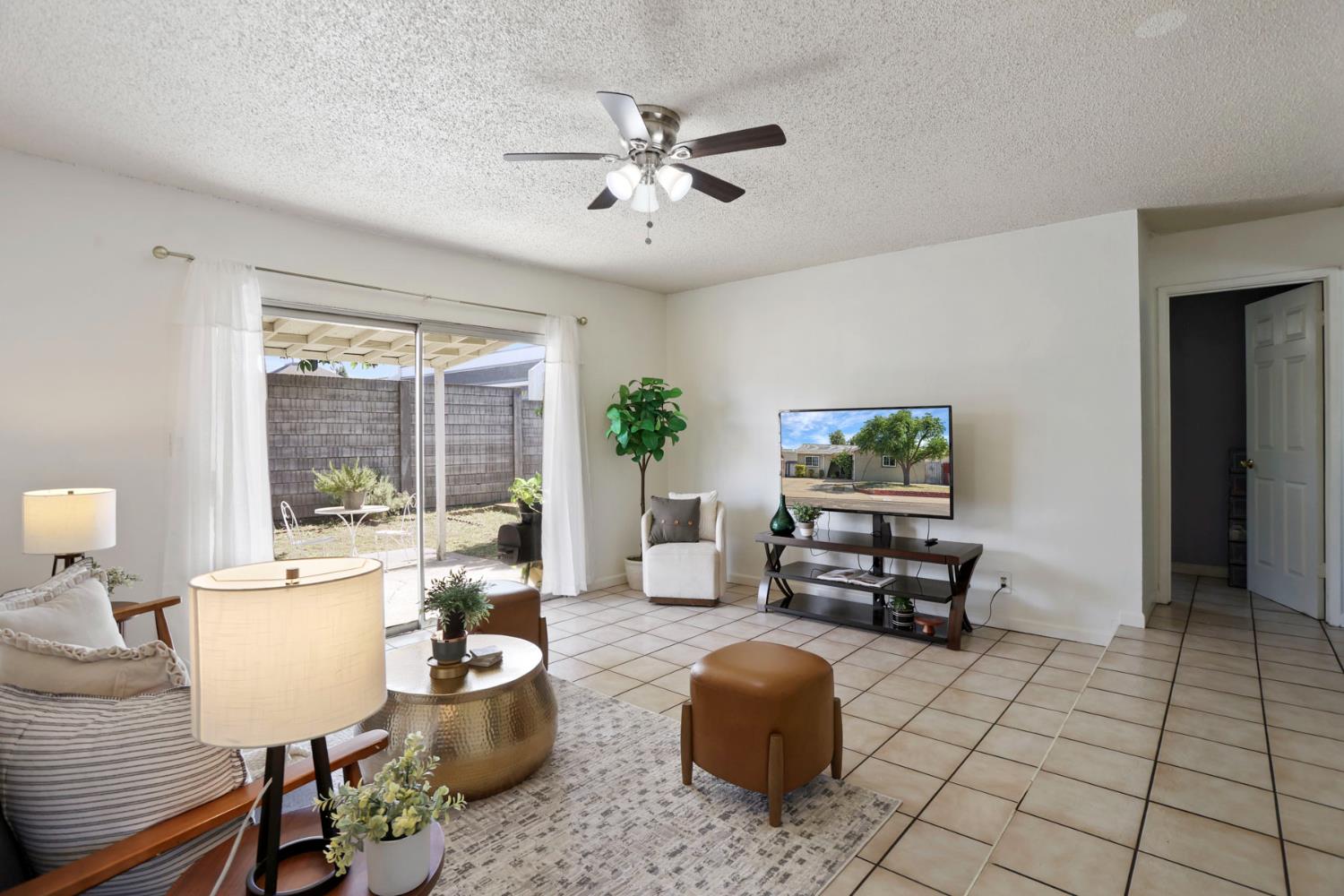308 Eva Ct, Manteca, CA 95336