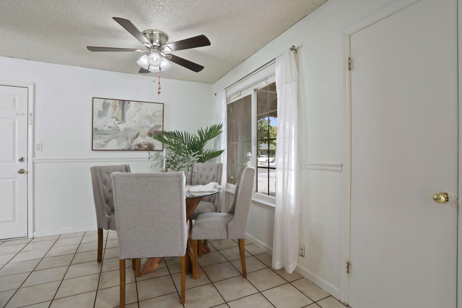 308 Eva Ct, Manteca, CA 95336