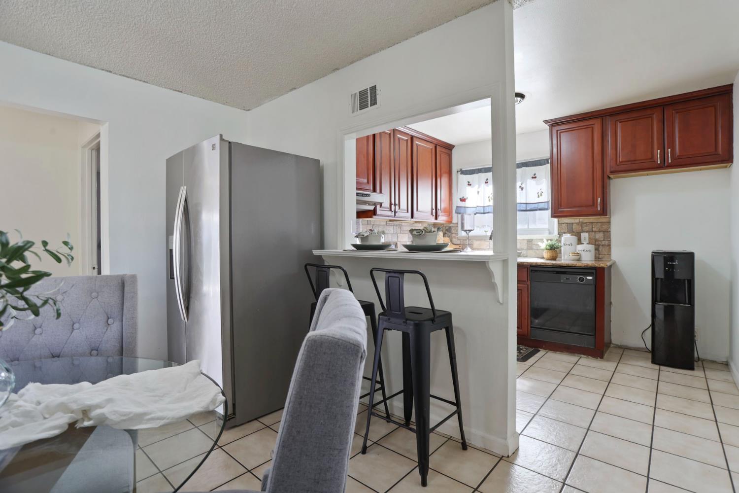 308 Eva Ct, Manteca, CA 95336