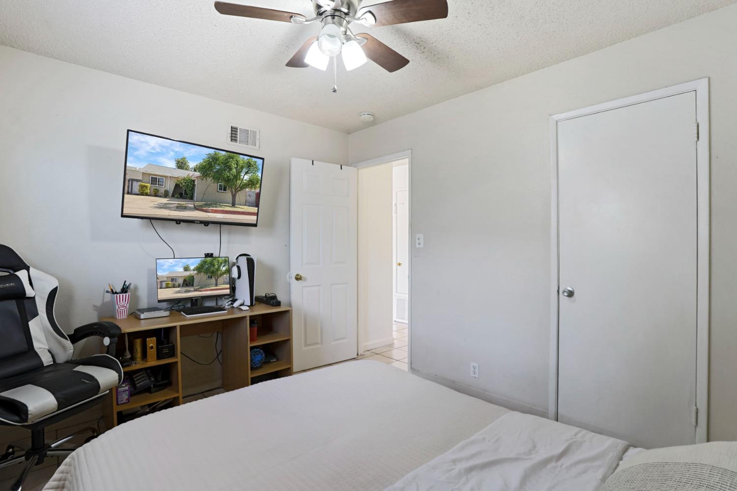 308 Eva Ct, Manteca, CA 95336