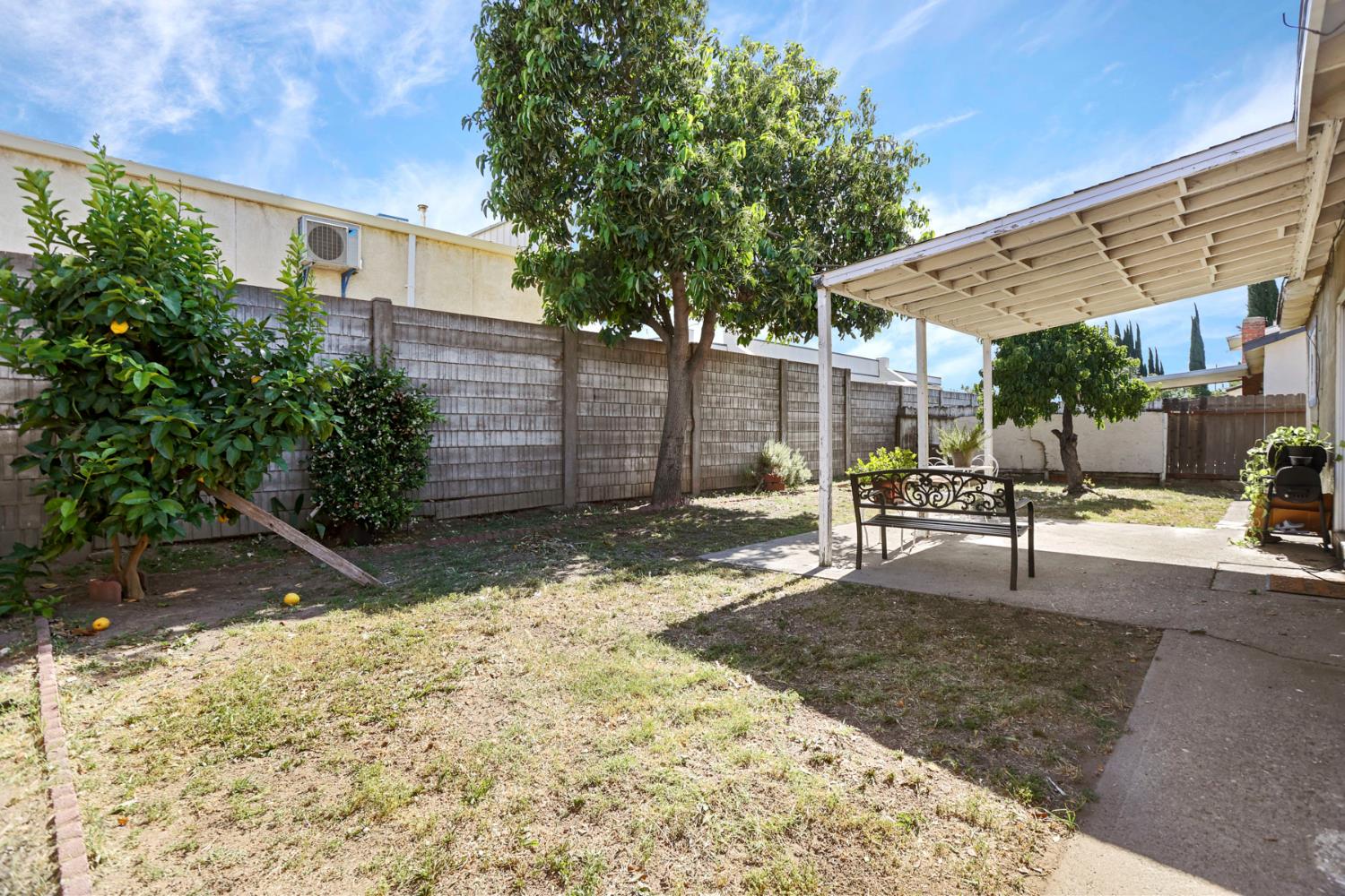 308 Eva Ct, Manteca, CA 95336