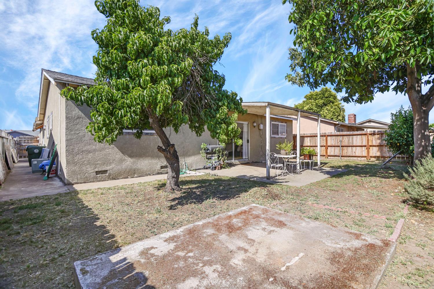 308 Eva Ct, Manteca, CA 95336