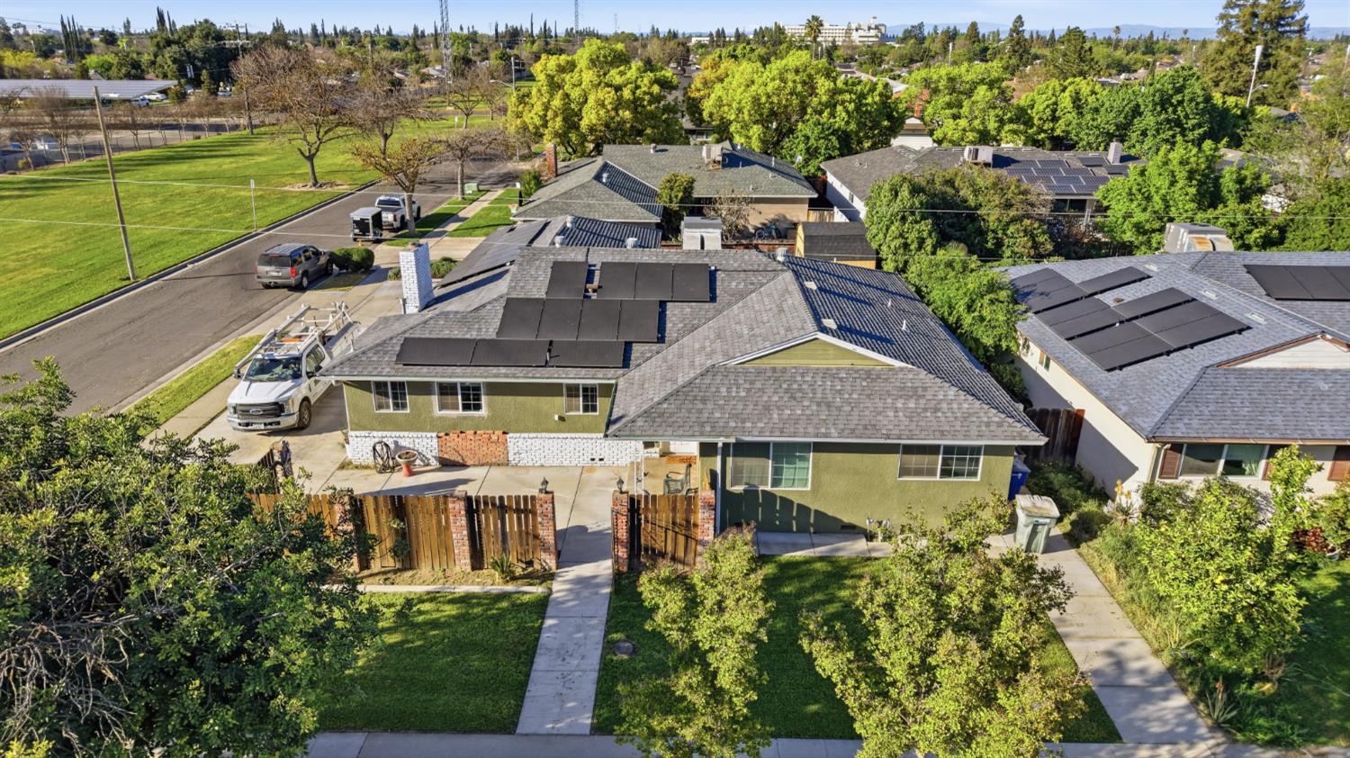 1214 E Mesa Ave, Fresno, CA 93710