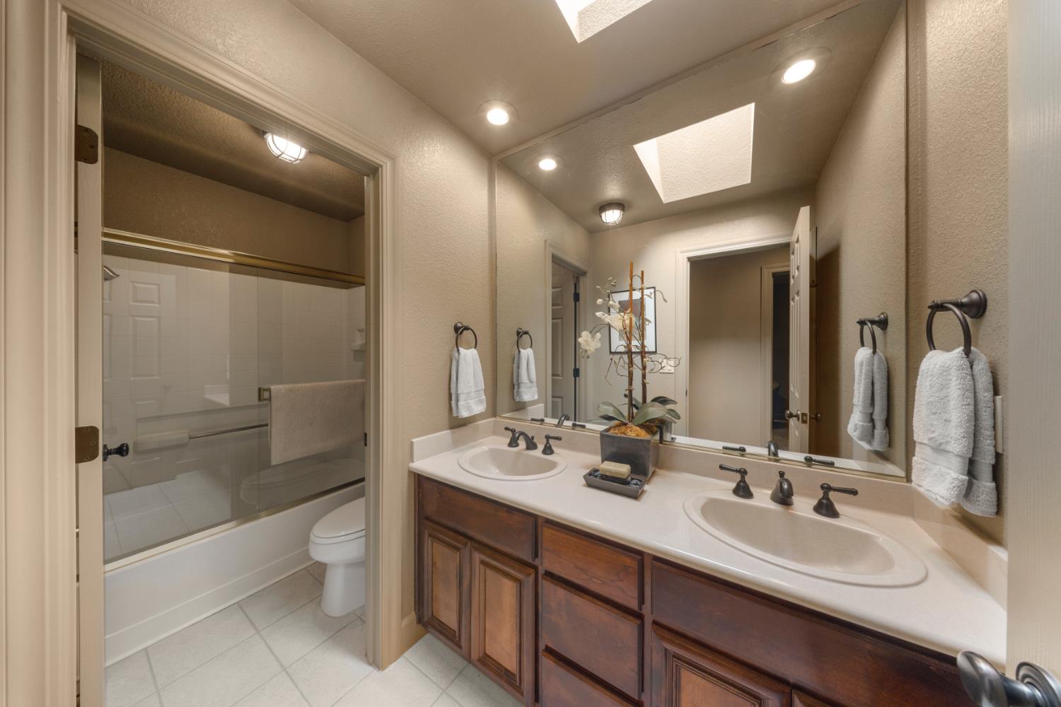3204 HUMBERTON Pl, Modesto, CA 95355