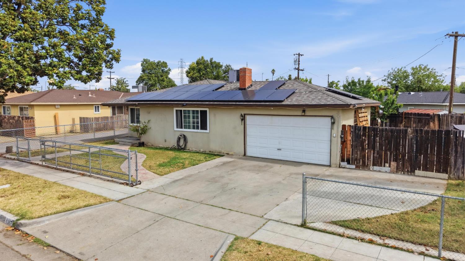4867 E Leisure Ave, Fresno, CA 93727