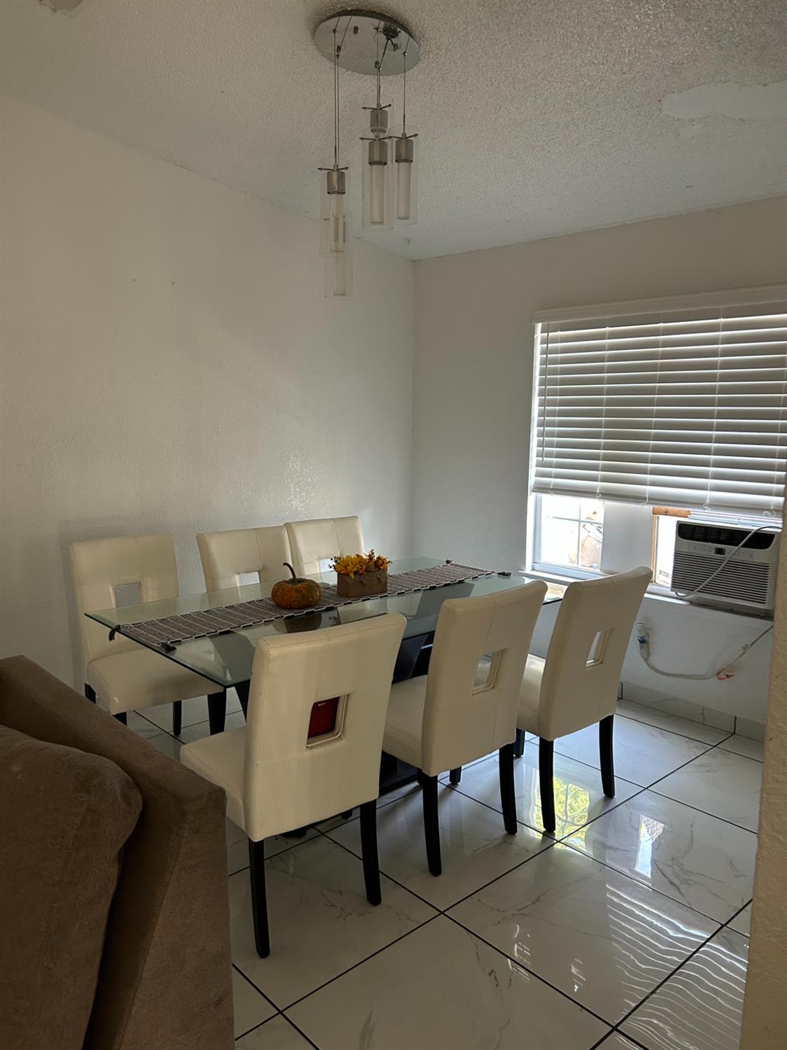 629 E Fort Henry, Modesto, CA 95354