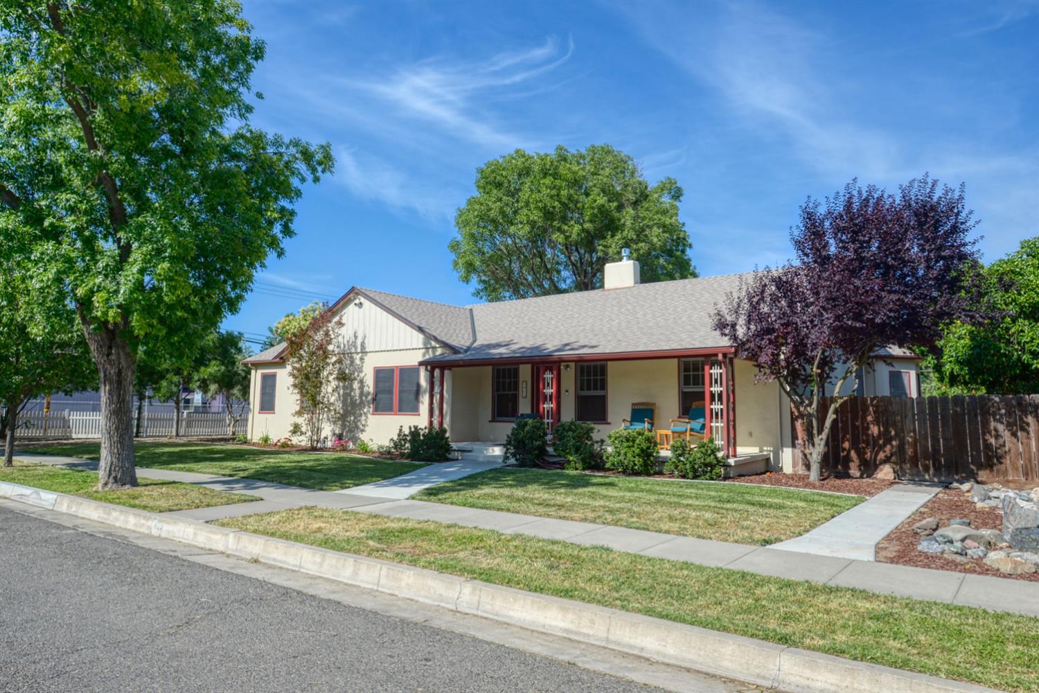 1014 S St, Newman, CA 95360