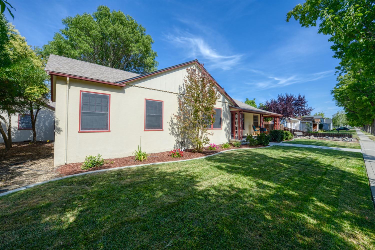 1014 S St, Newman, CA 95360