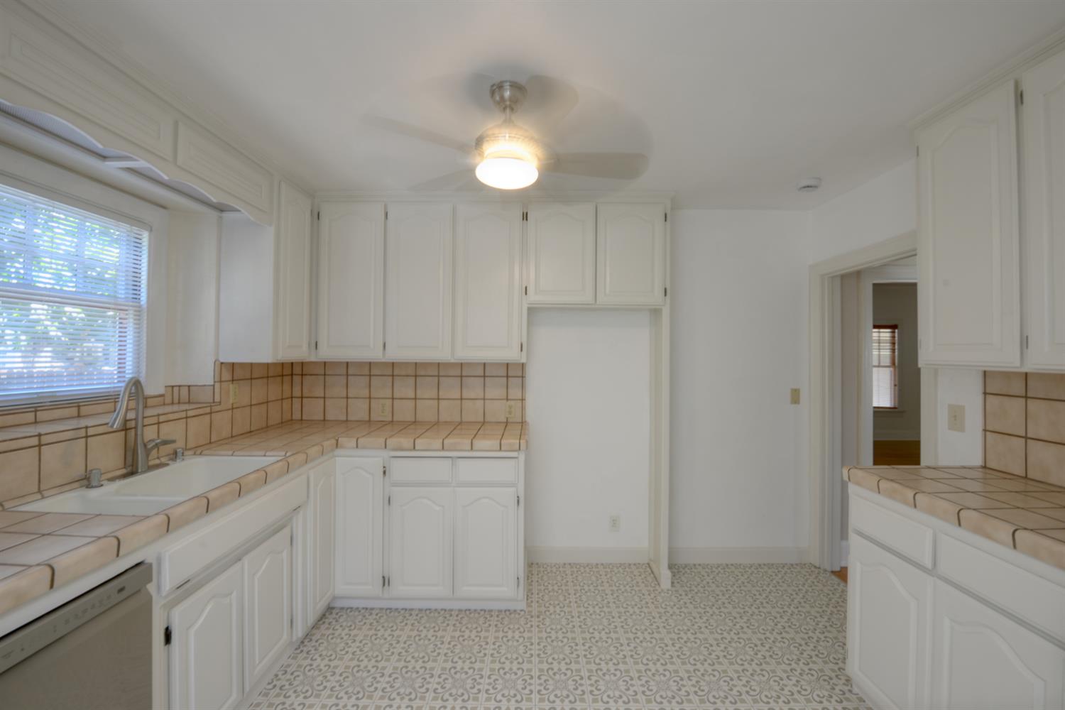 1014 S St, Newman, CA 95360