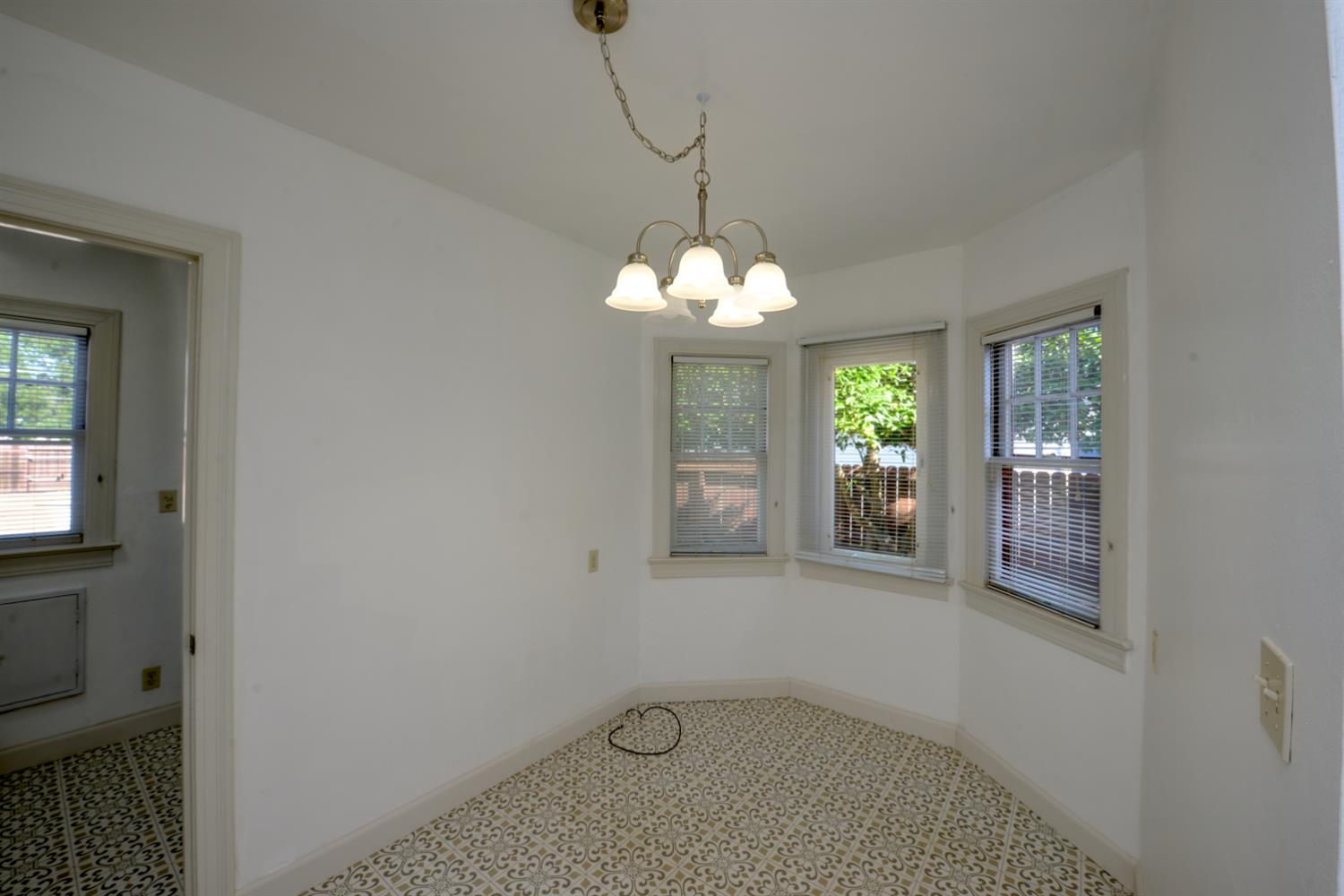 1014 S St, Newman, CA 95360