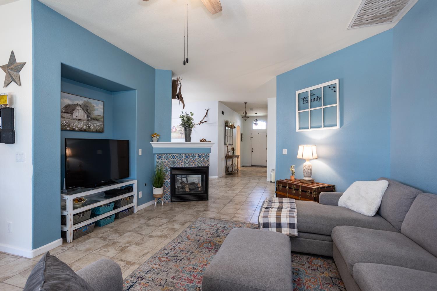 3820 Chedworth Ln, Modesto, CA 95355