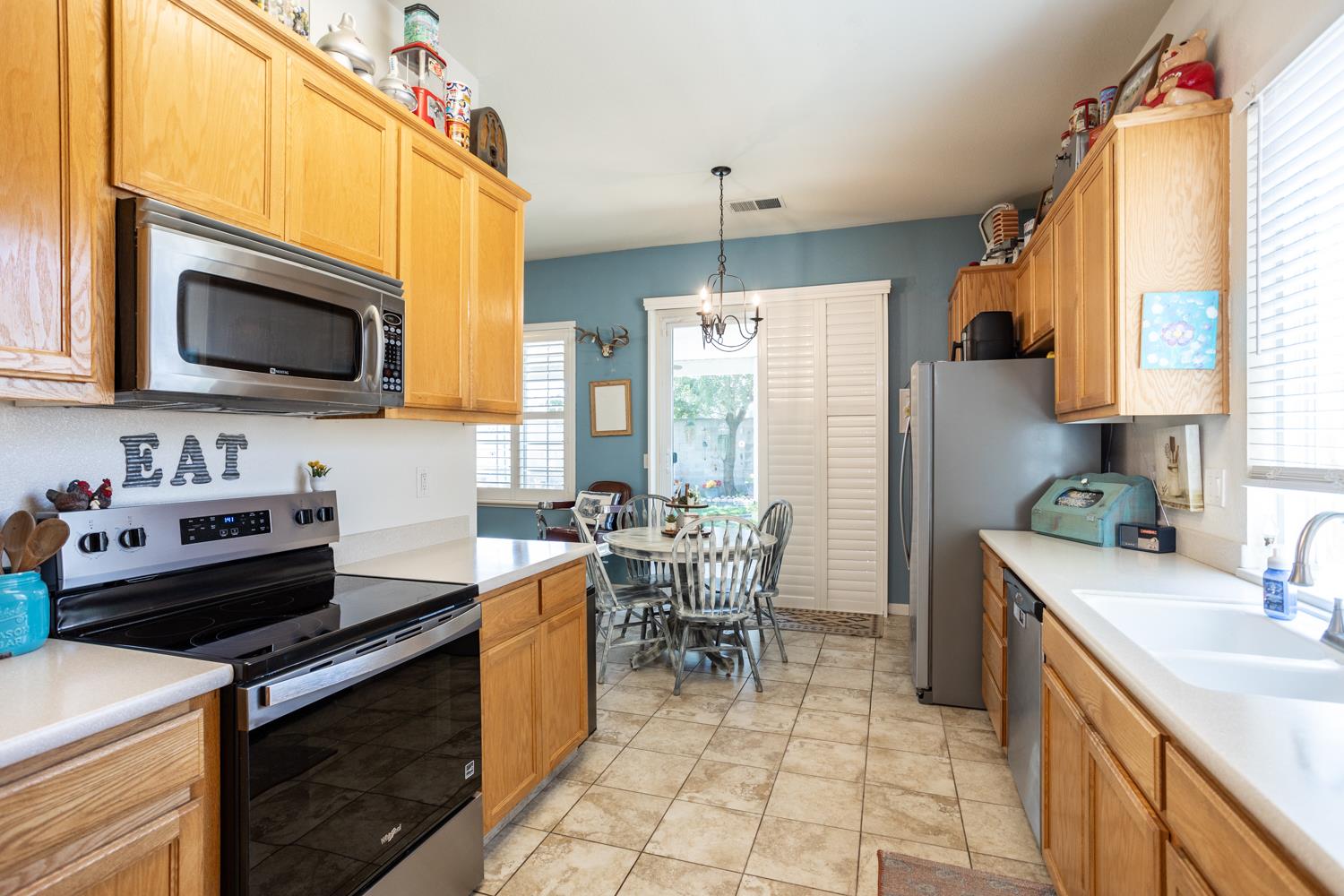 3820 Chedworth Ln, Modesto, CA 95355