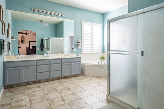 3820 Chedworth Ln, Modesto, CA 95355