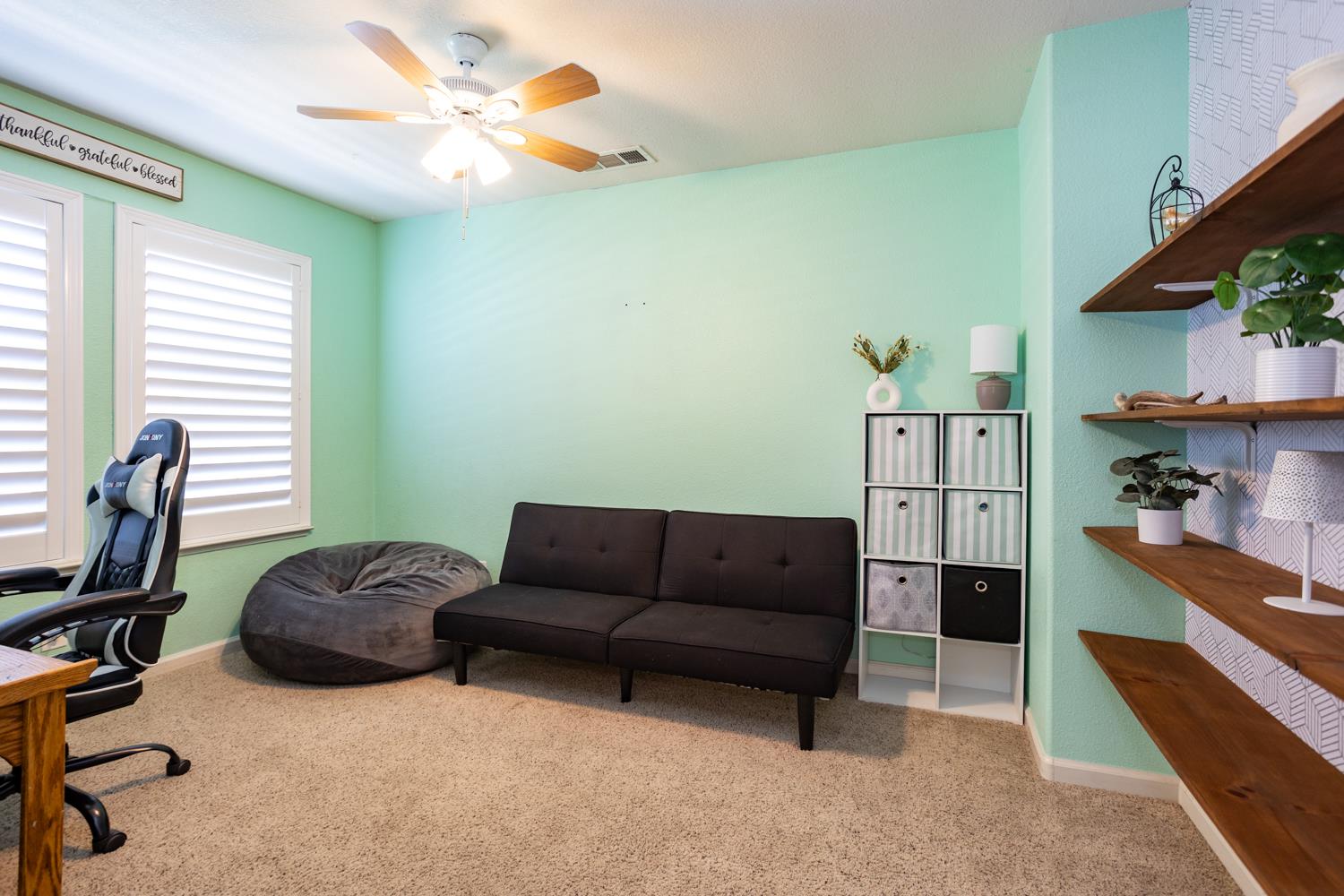 3820 Chedworth Ln, Modesto, CA 95355