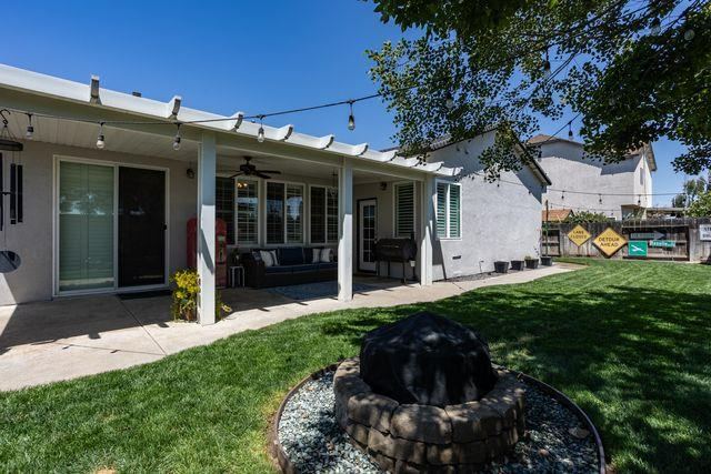 3820 Chedworth Ln, Modesto, CA 95355
