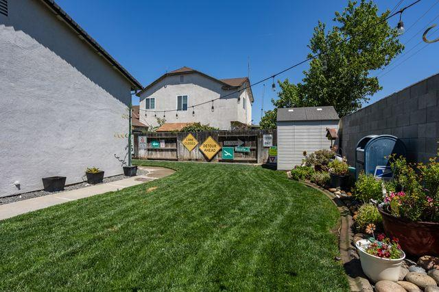 3820 Chedworth Ln, Modesto, CA 95355