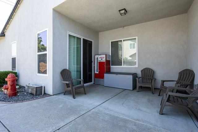 3820 Chedworth Ln, Modesto, CA 95355