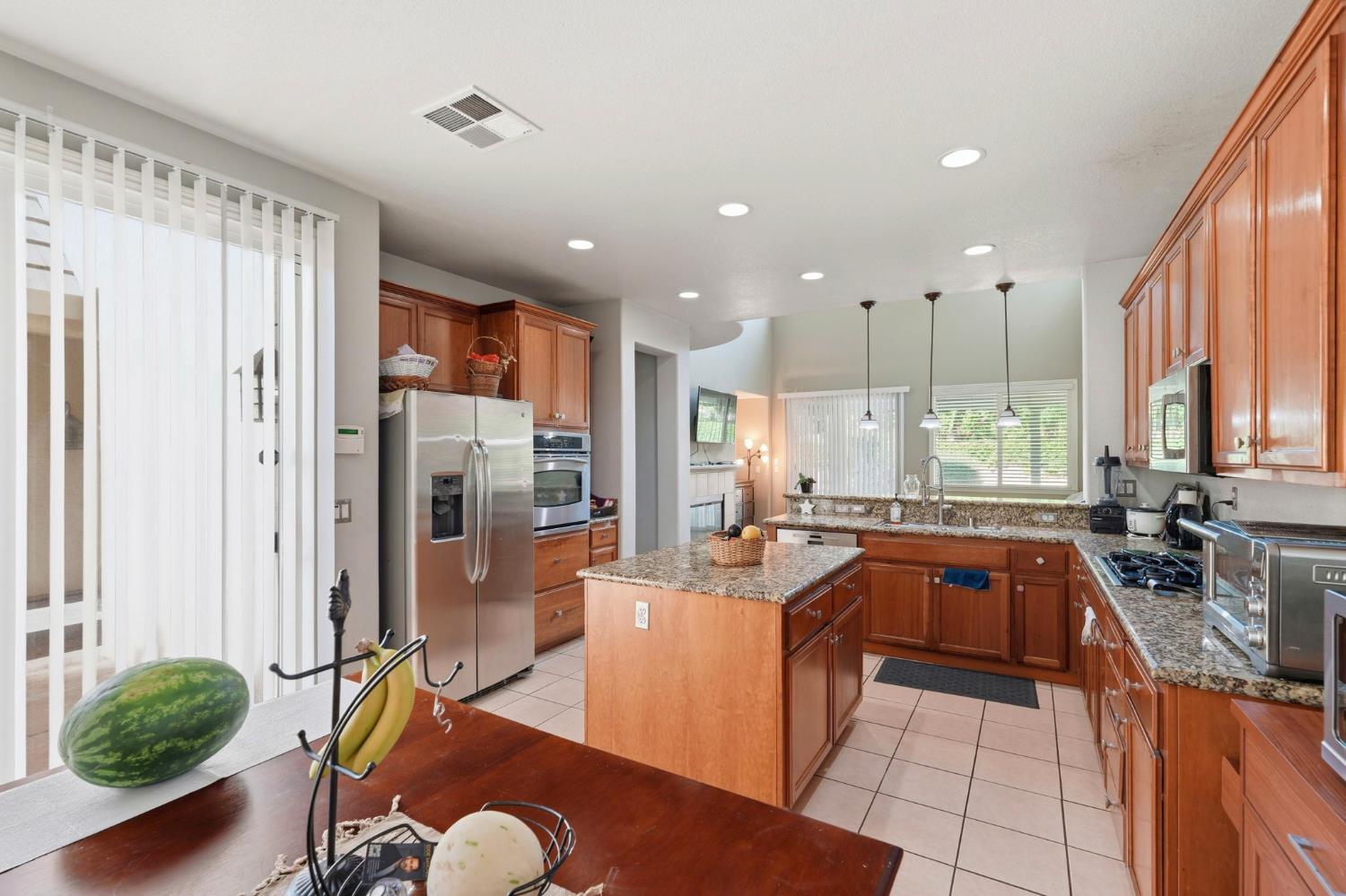 3112 Dovehouse Ln, Modesto, CA 95355