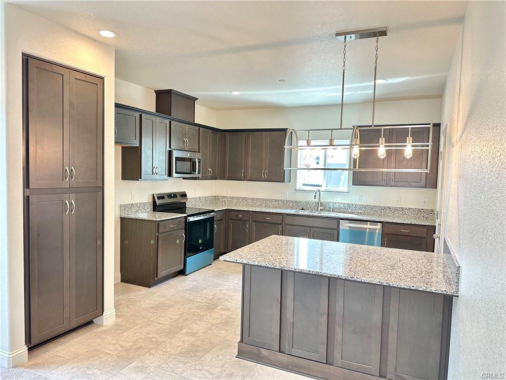 236 Montage Dr, Merced, CA 95348