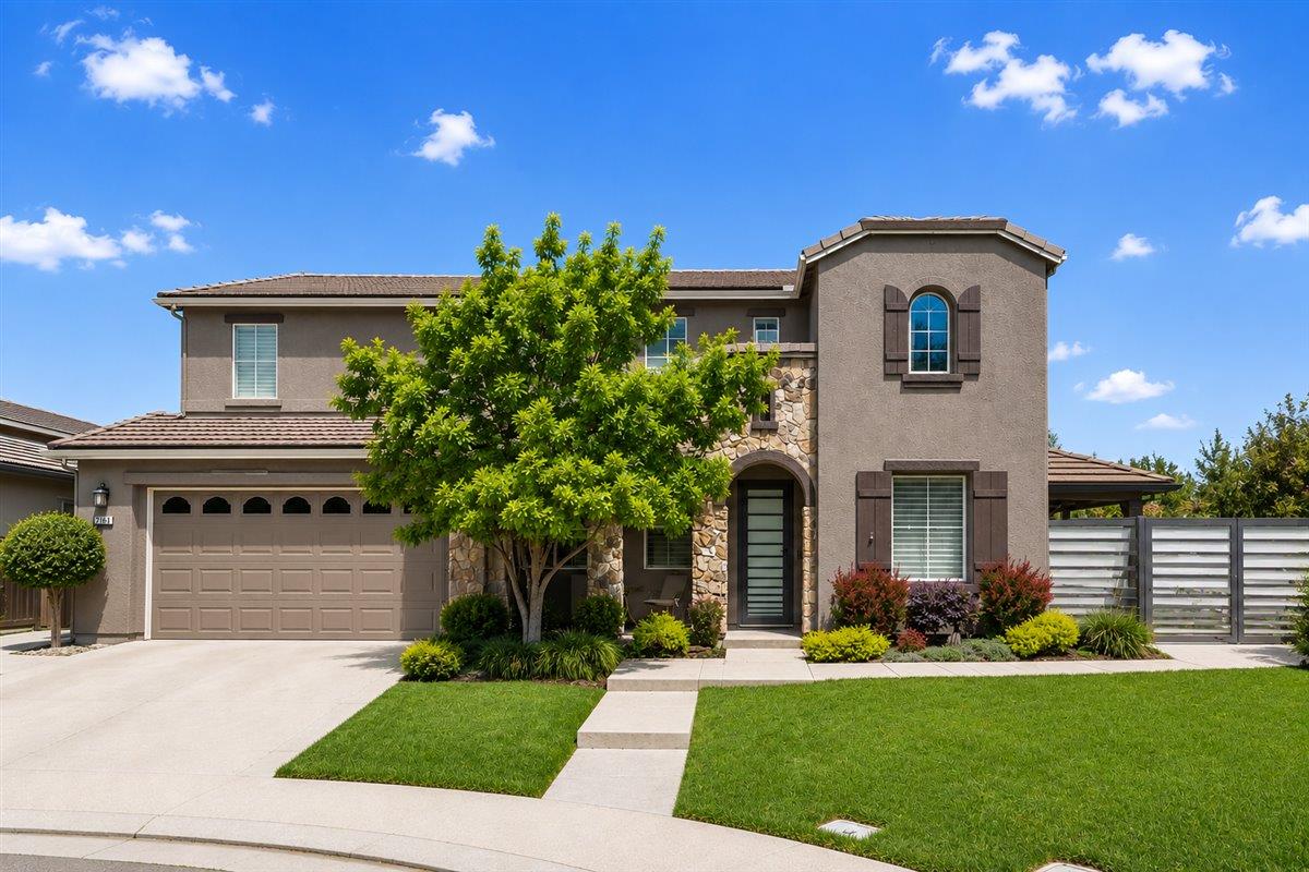 2700 Espana Ln, Modesto, CA 95355