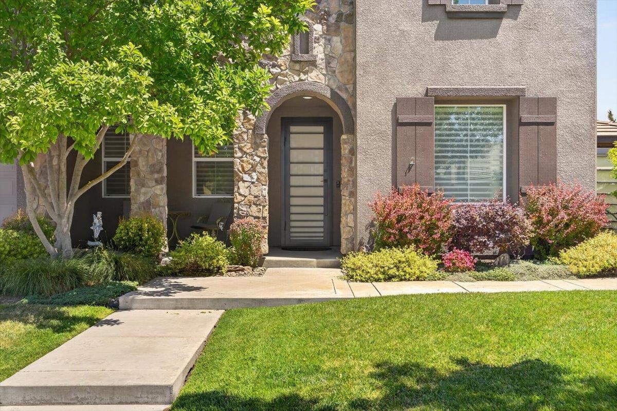 2700 Espana Ln, Modesto, CA 95355