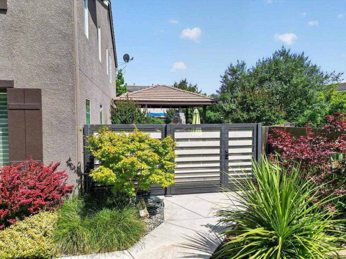 2700 Espana Ln, Modesto, CA 95355