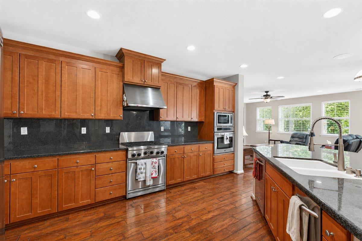 2700 Espana Ln, Modesto, CA 95355