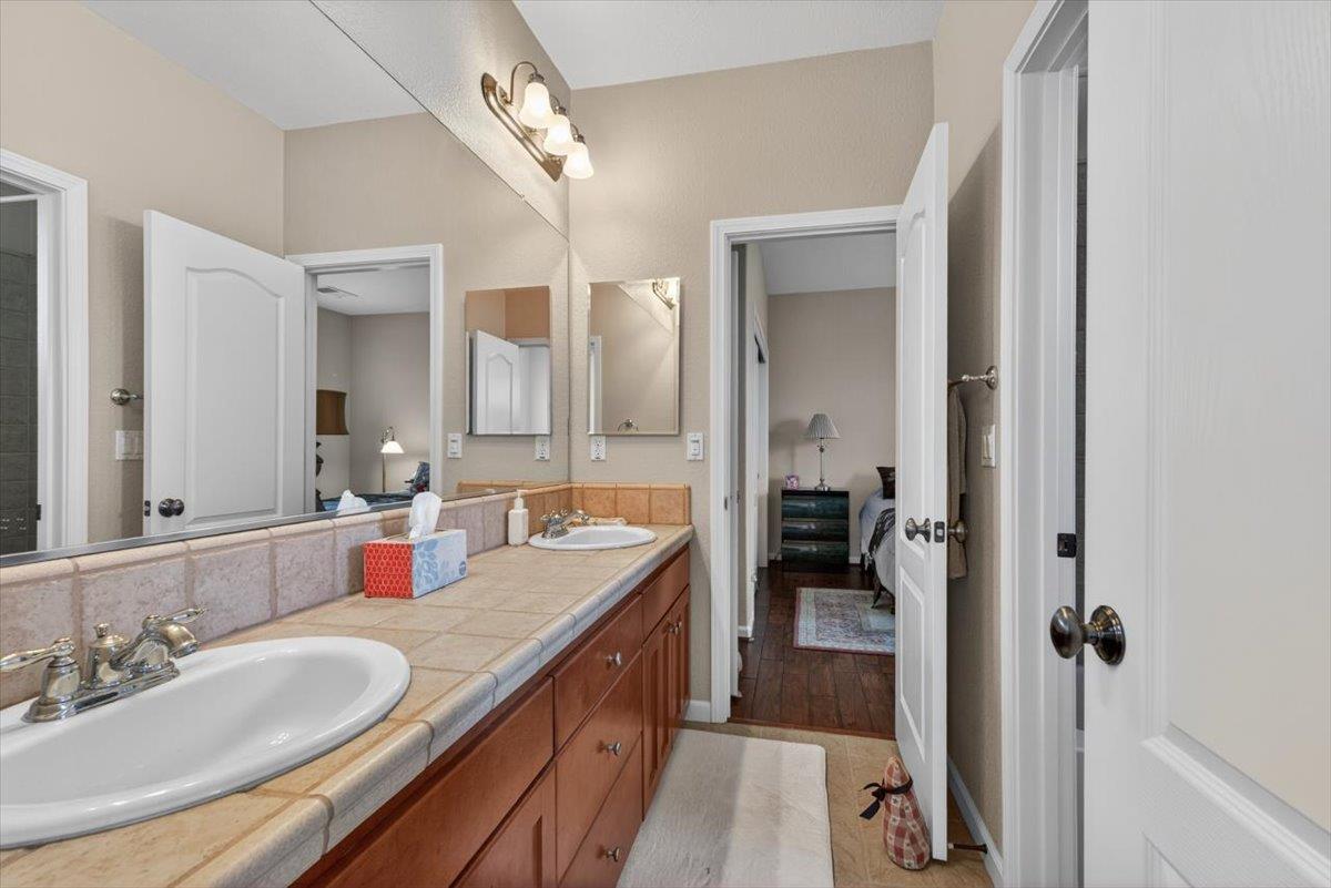 2700 Espana Ln, Modesto, CA 95355