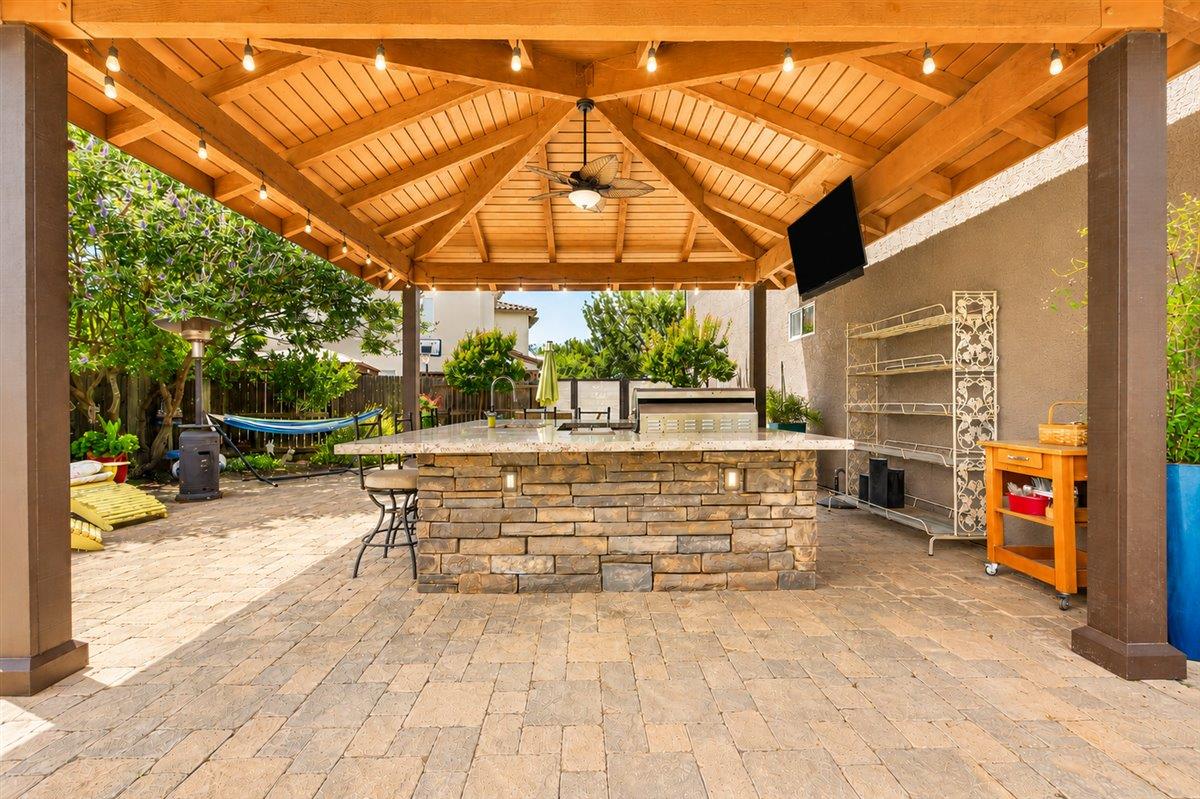 2700 Espana Ln, Modesto, CA 95355