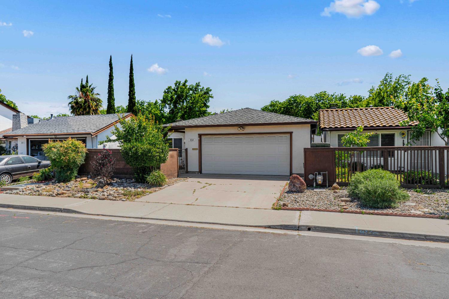 324 De Vega Ct, Modesto, CA 95354
