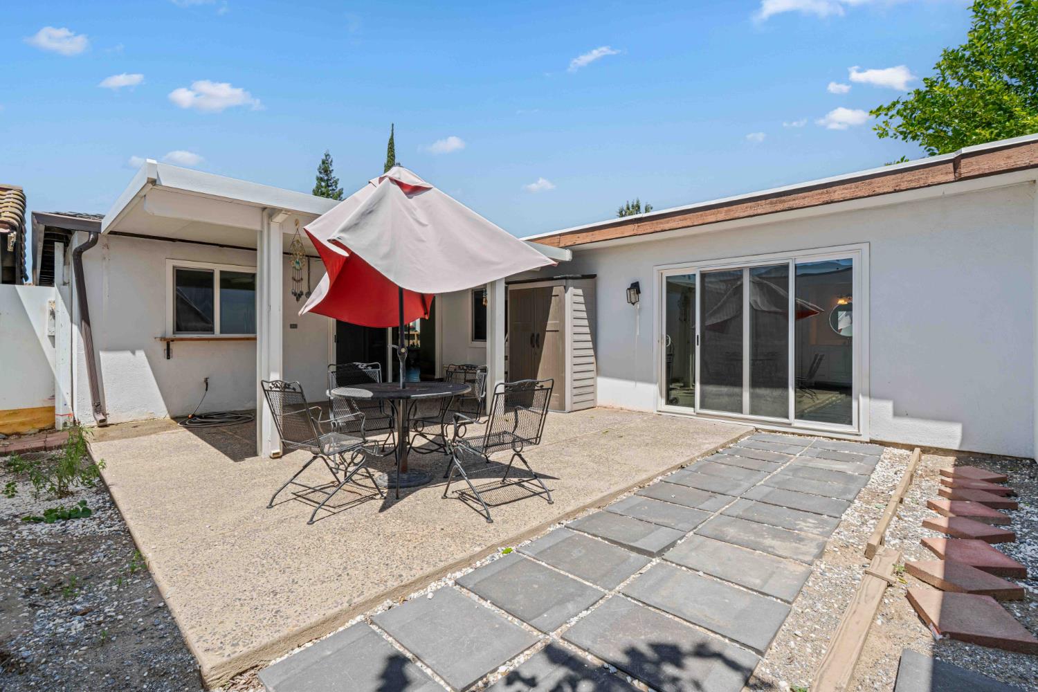 324 De Vega Ct, Modesto, CA 95354