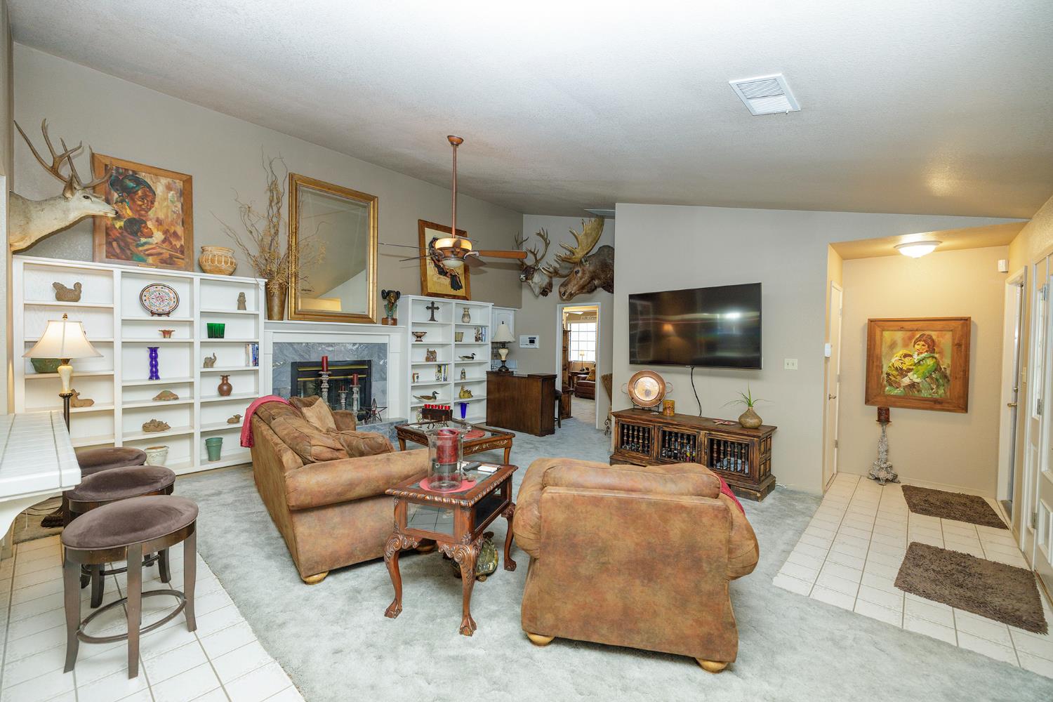 376 Foxmeadow Way, Los Banos, CA 93635