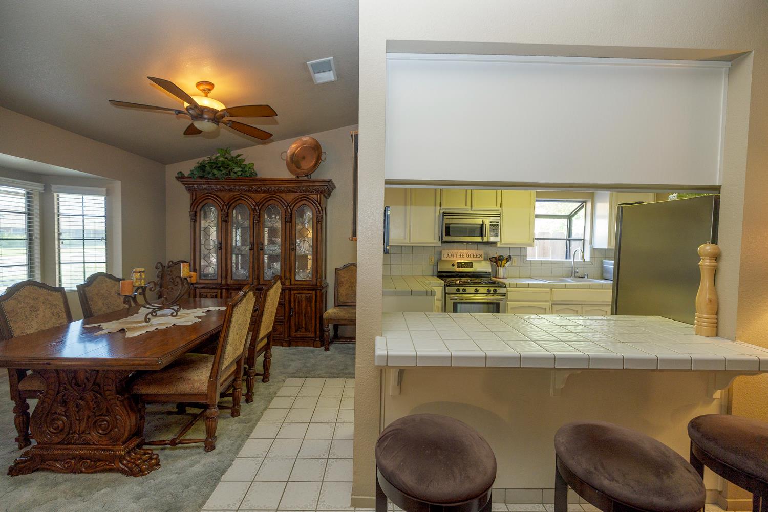 376 Foxmeadow Way, Los Banos, CA 93635
