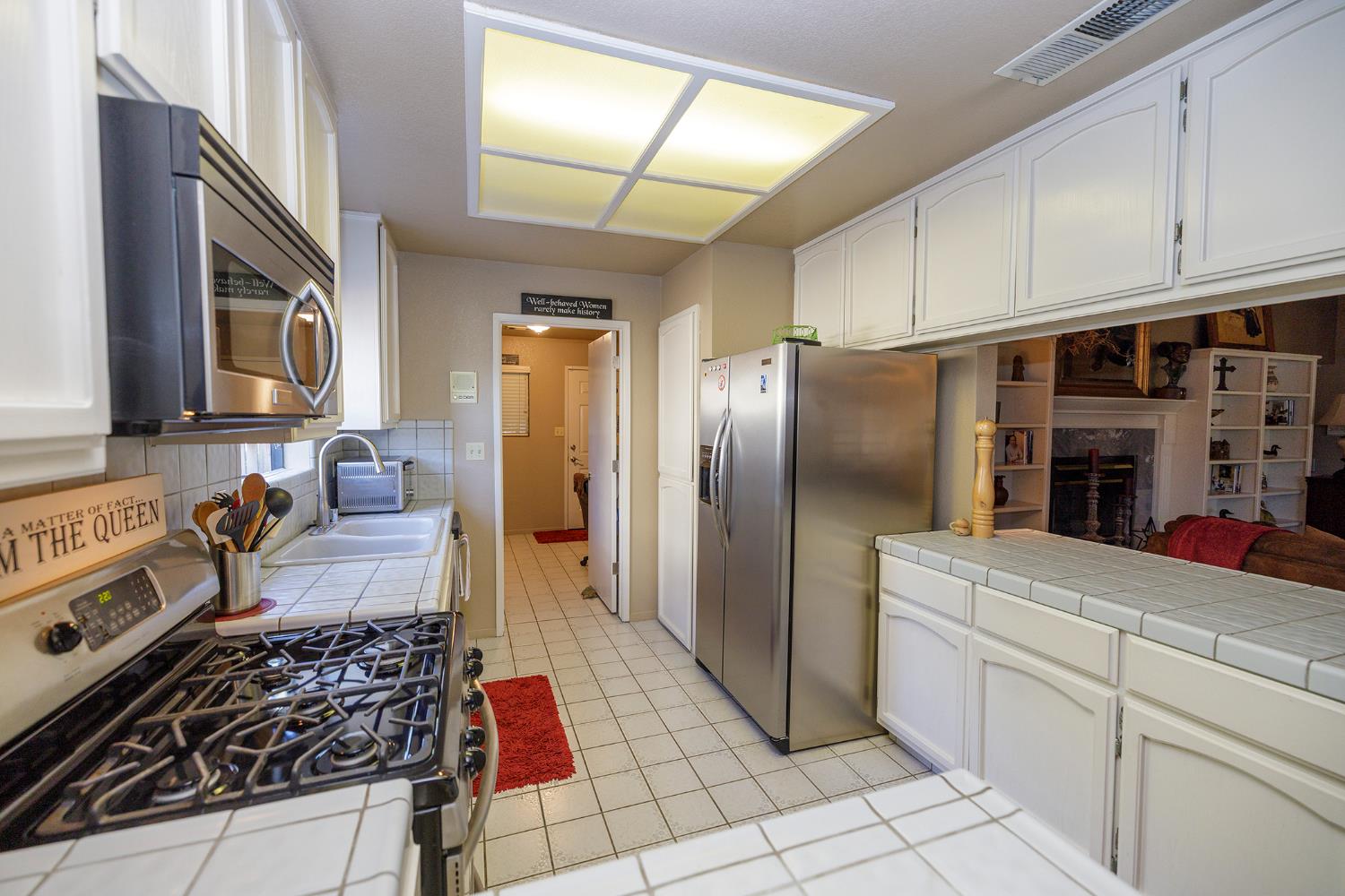 376 Foxmeadow Way, Los Banos, CA 93635