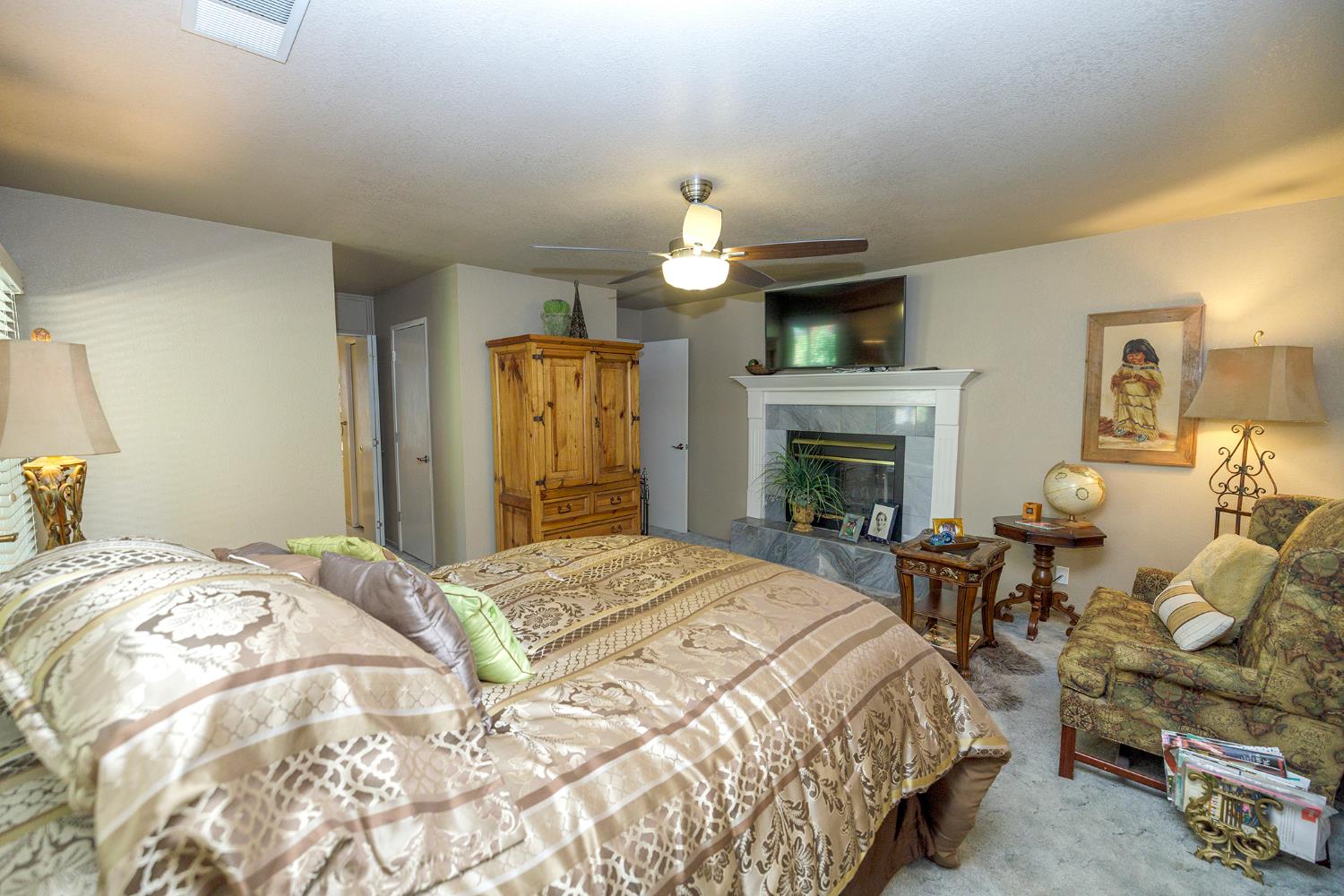 376 Foxmeadow Way, Los Banos, CA 93635